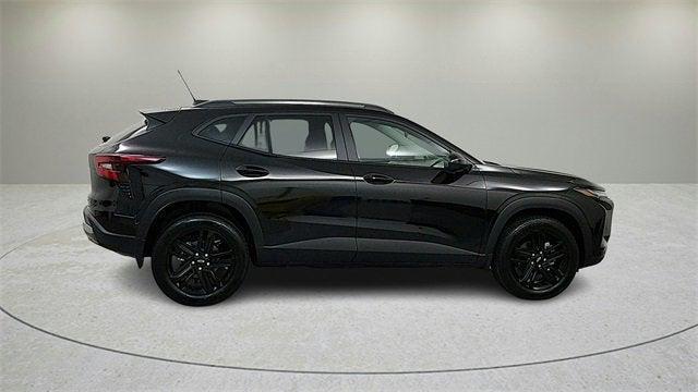 new 2025 Chevrolet Trax car, priced at $27,180