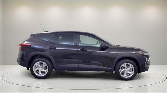 new 2025 Chevrolet Trax car, priced at $23,140