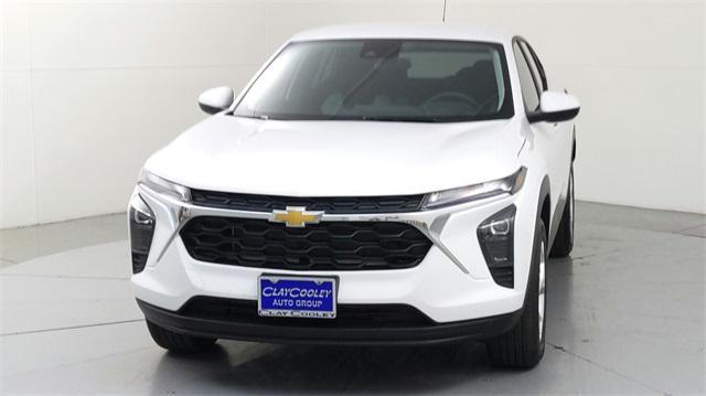 new 2025 Chevrolet Trax car, priced at $22,740