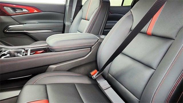 new 2026 Chevrolet Traverse car, priced at $54,637