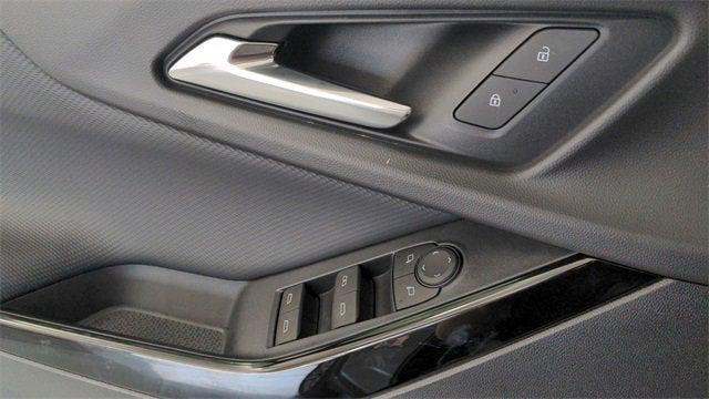new 2026 Chevrolet Equinox car, priced at $28,354