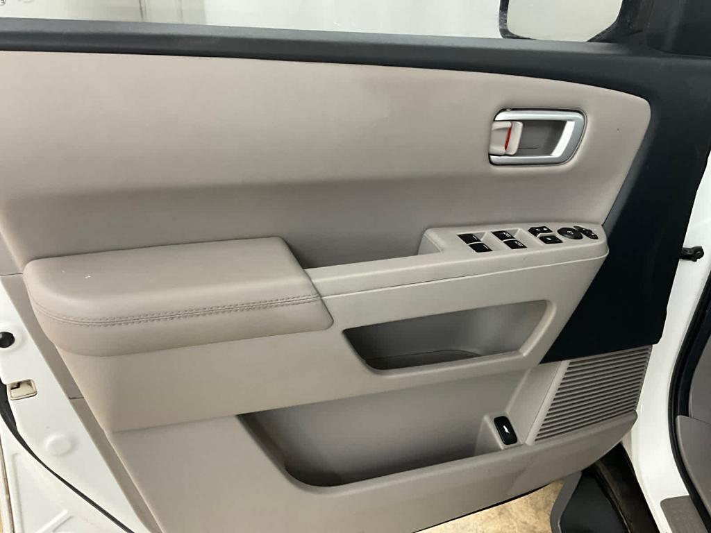 used 2013 Honda Pilot car, priced at $11,500
