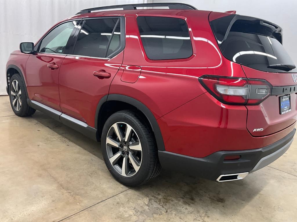 new 2025 Honda Pilot car, priced at $55,715
