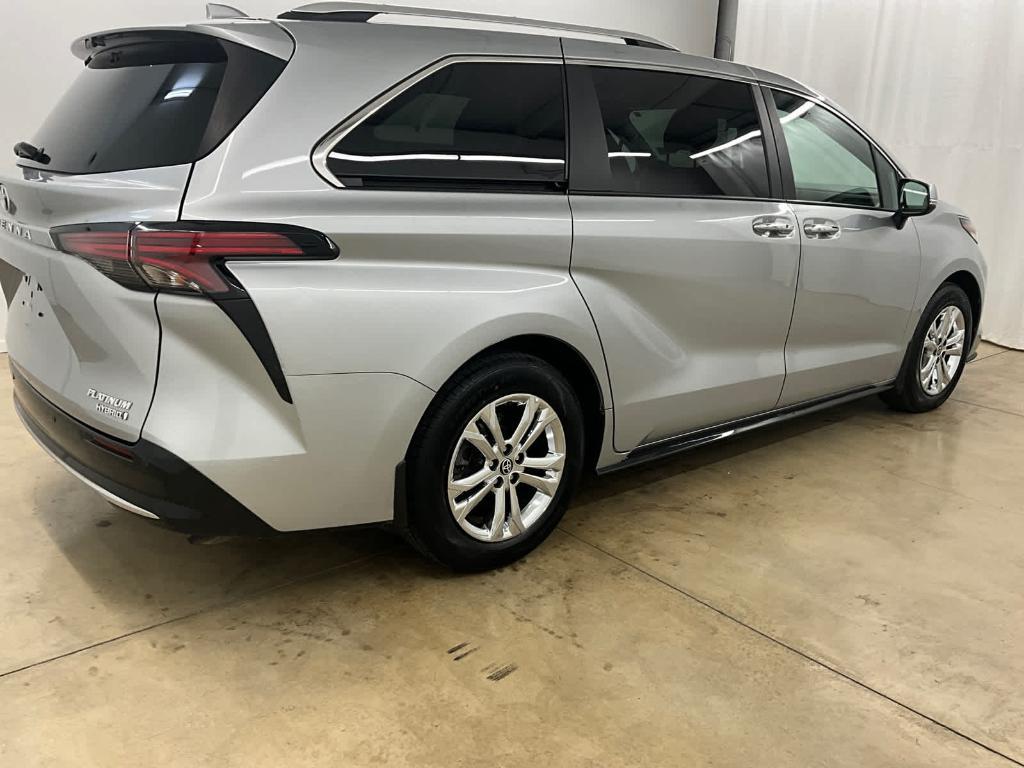 used 2022 Toyota Sienna car, priced at $49,998