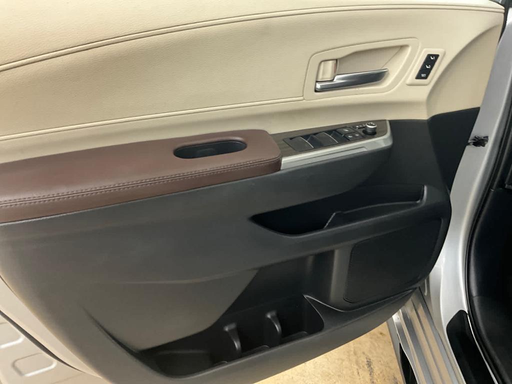 used 2022 Toyota Sienna car, priced at $49,998