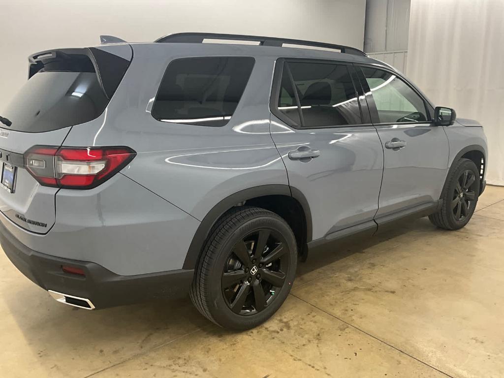 new 2025 Honda Pilot car, priced at $56,485