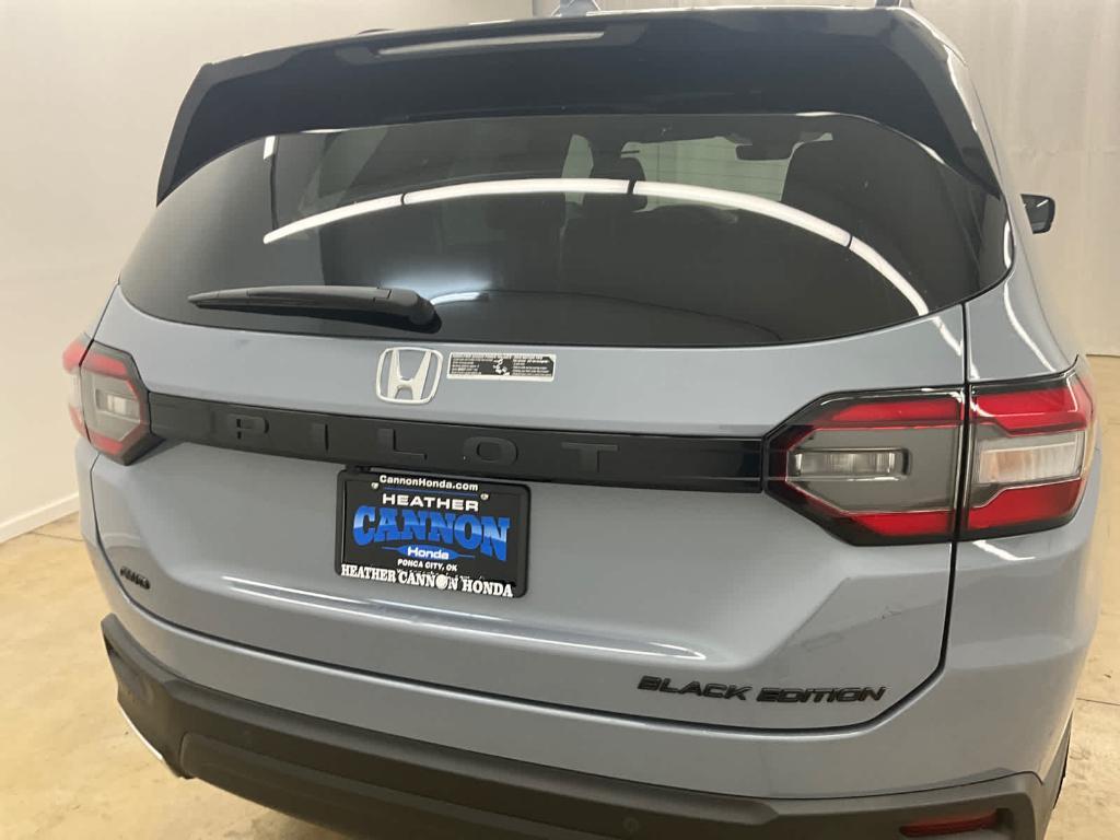 new 2025 Honda Pilot car, priced at $56,485