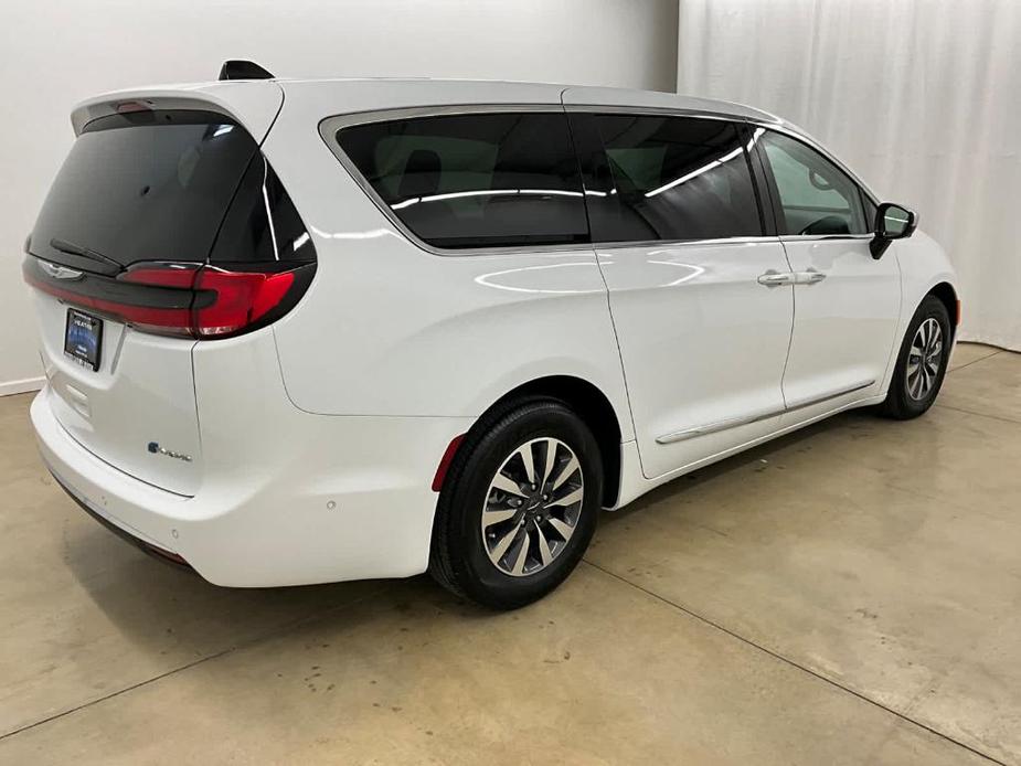 used 2023 Chrysler Pacifica Hybrid car, priced at $39,988