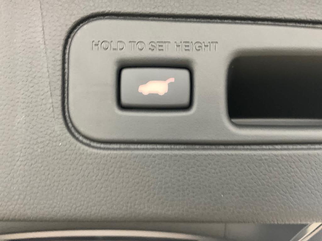 new 2025 Honda Pilot car, priced at $44,950