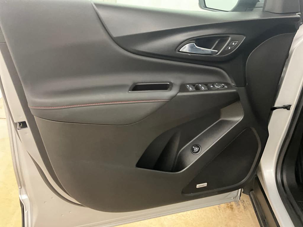 used 2022 Chevrolet Equinox car, priced at $29,888