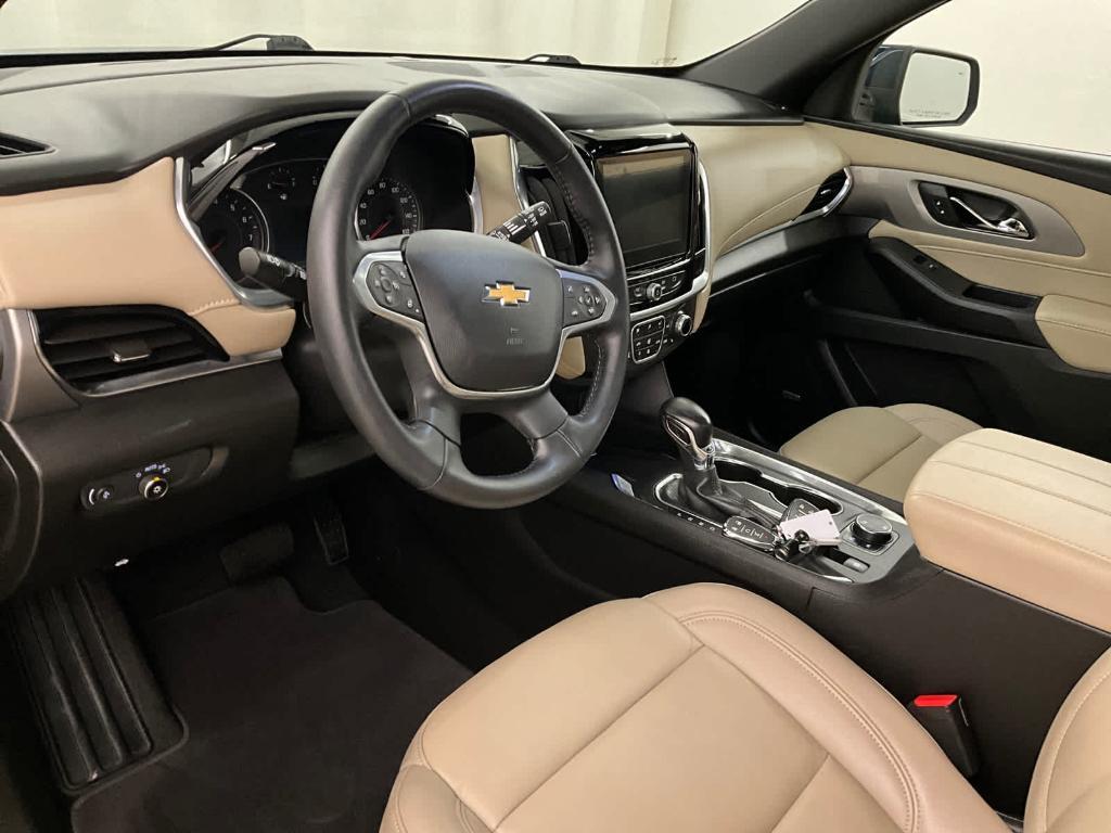 used 2022 Chevrolet Traverse car, priced at $28,740