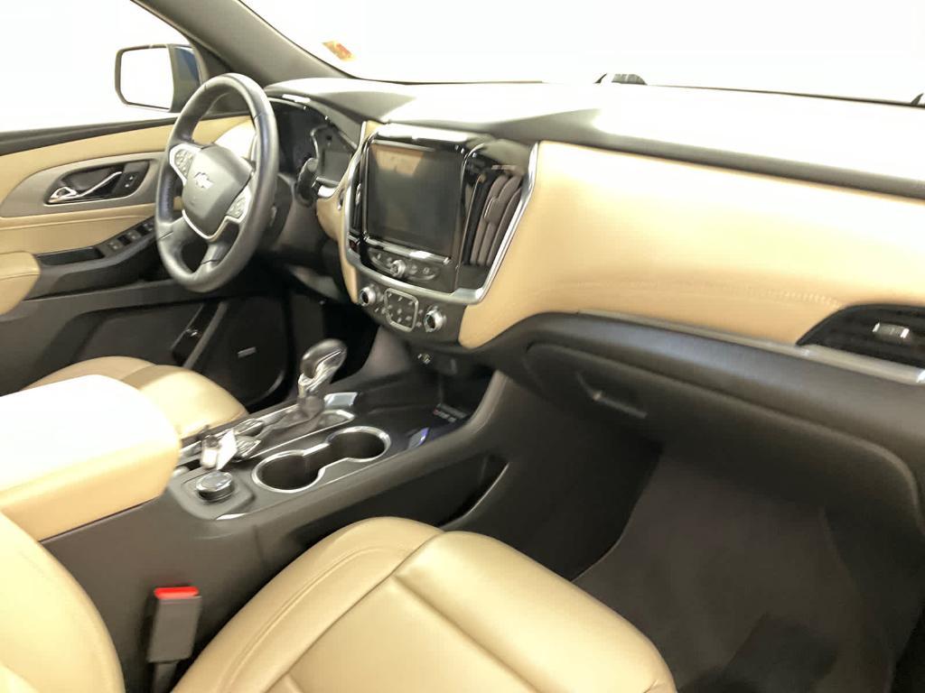 used 2022 Chevrolet Traverse car, priced at $28,740