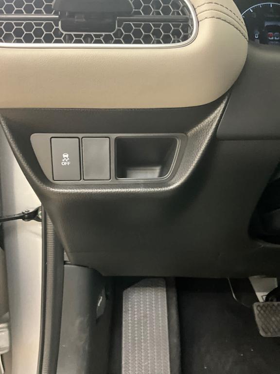 new 2026 Honda HR-V car, priced at $32,945