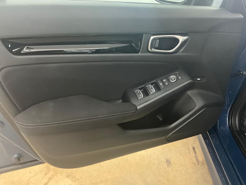 new 2025 Honda Civic Hybrid car, priced at $30,555