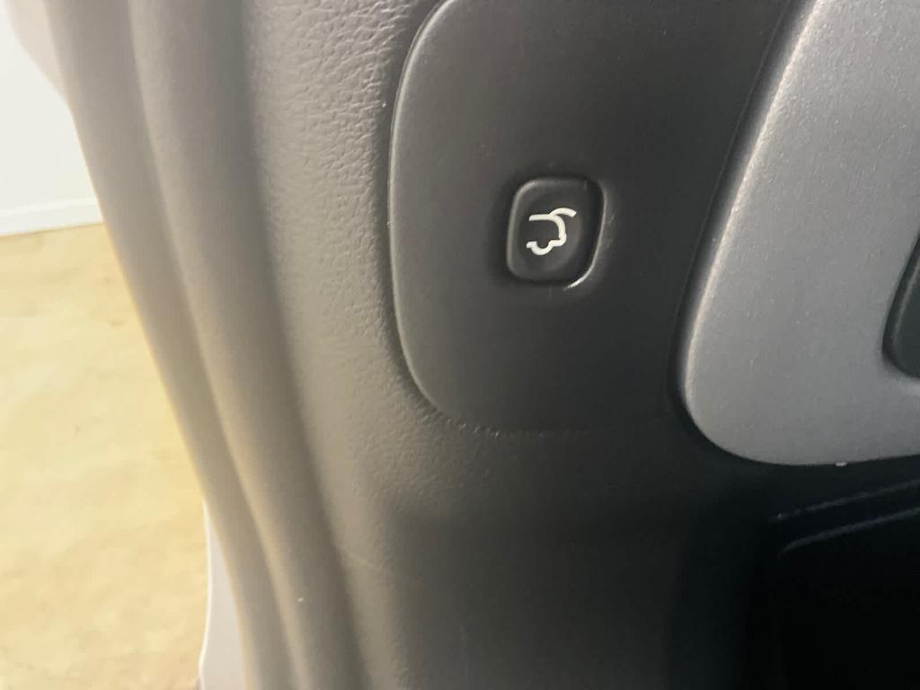 used 2017 Jeep Cherokee car, priced at $15,900