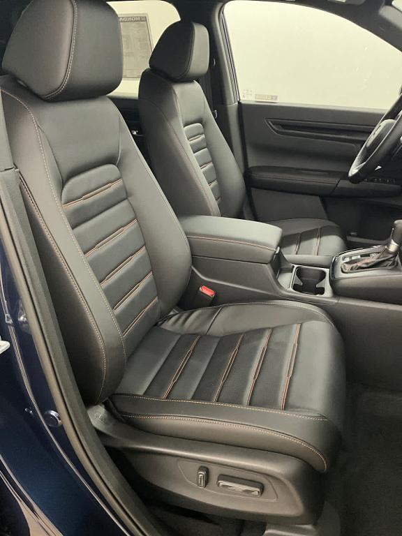new 2026 Honda CR-V Hybrid car, priced at $41,675