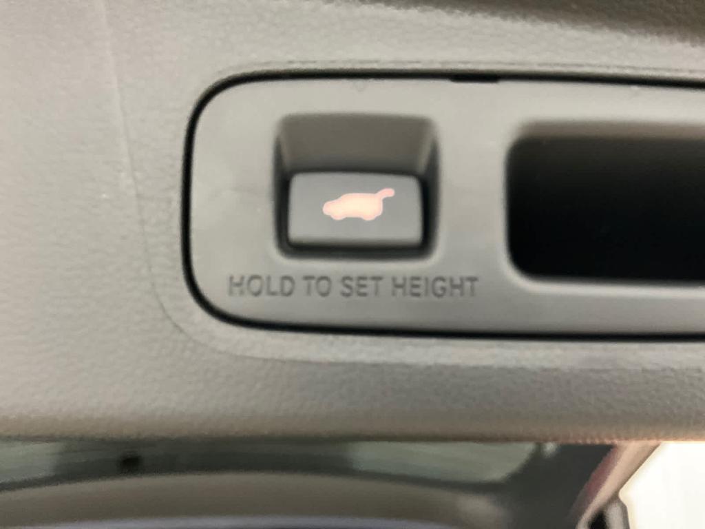 new 2026 Honda CR-V Hybrid car, priced at $41,675