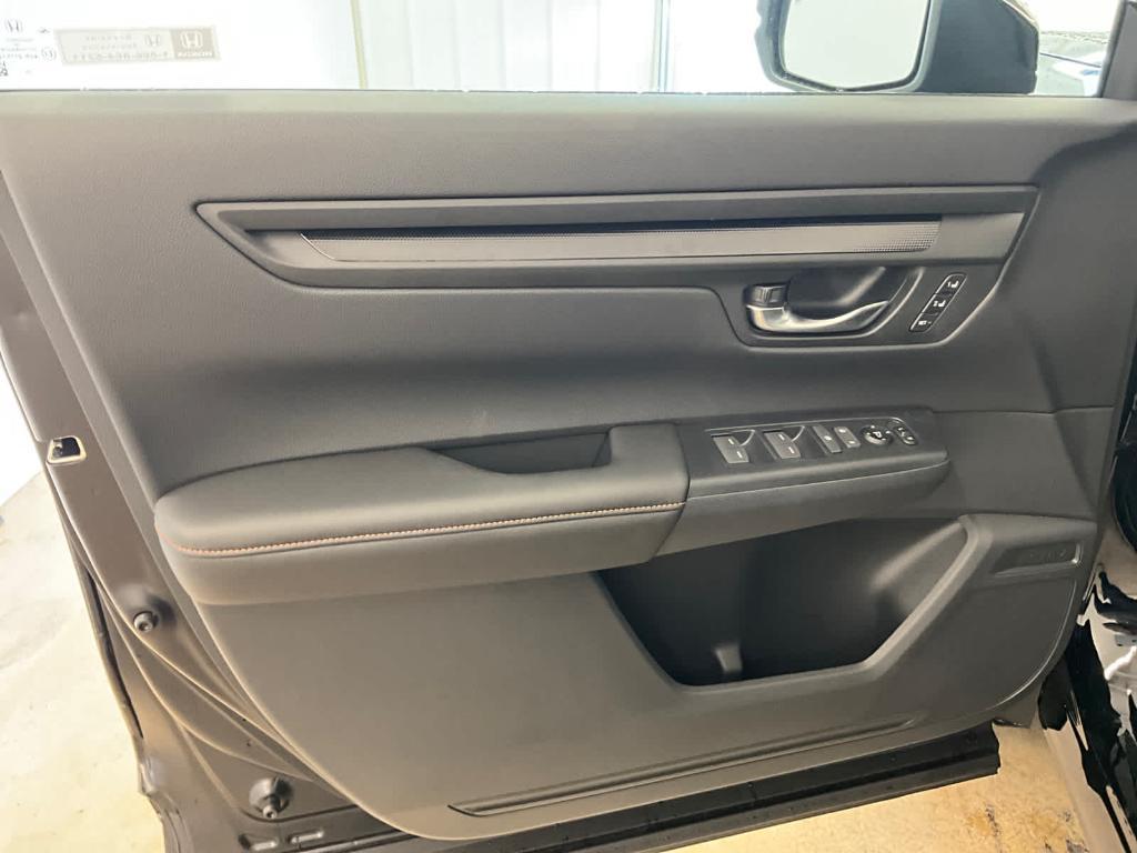 new 2026 Honda CR-V Hybrid car, priced at $38,462