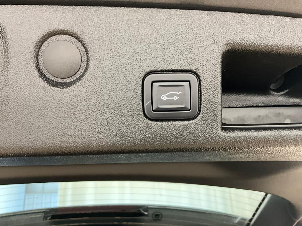 used 2022 Chevrolet Equinox car, priced at $24,996