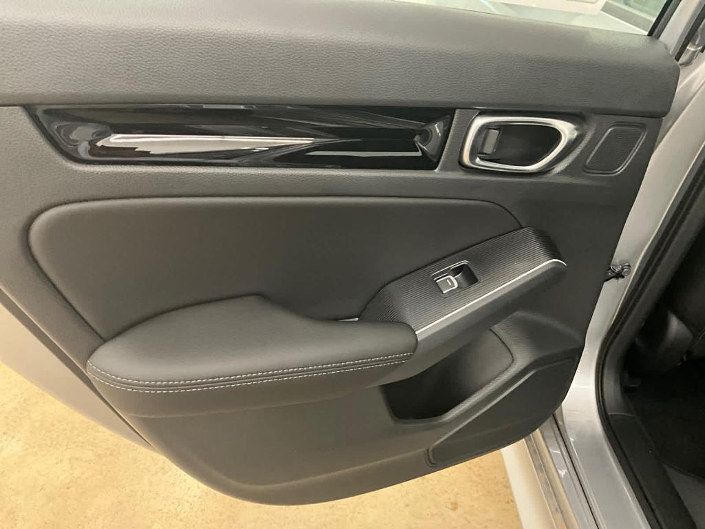 new 2025 Honda Civic Hybrid car, priced at $32,995