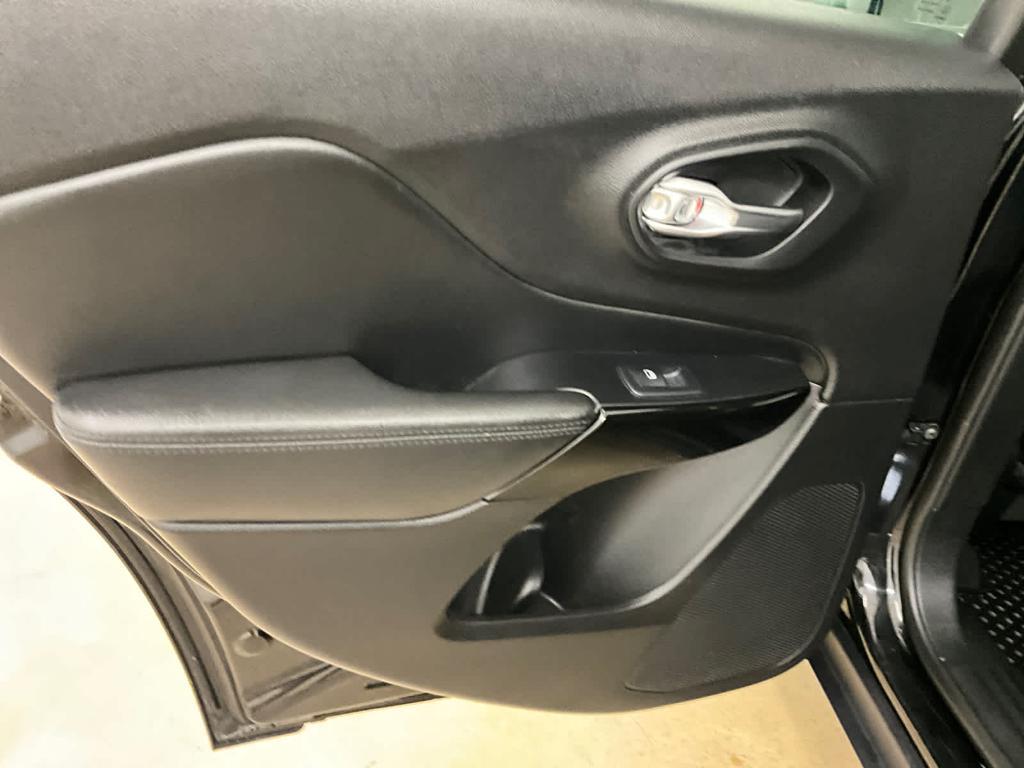 used 2019 Jeep Cherokee car, priced at $19,986