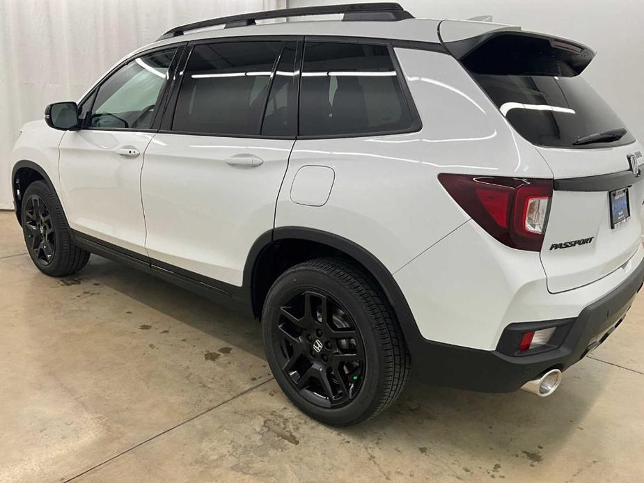 new 2025 Honda Passport car, priced at $46,418