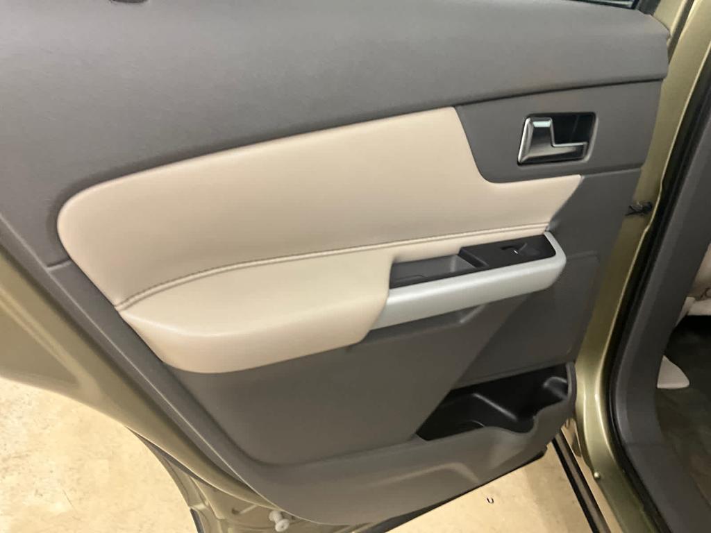 used 2013 Ford Edge car, priced at $7,900