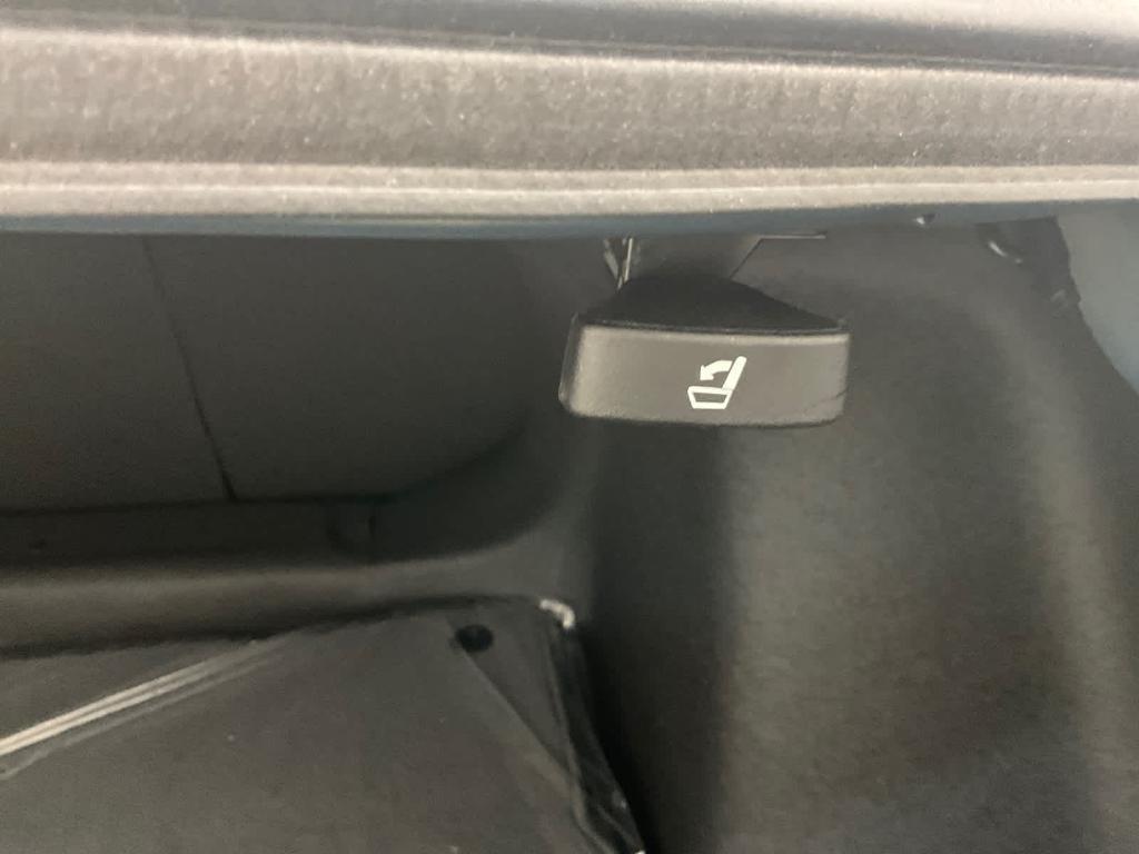new 2025 Honda Civic Hybrid car, priced at $30,555
