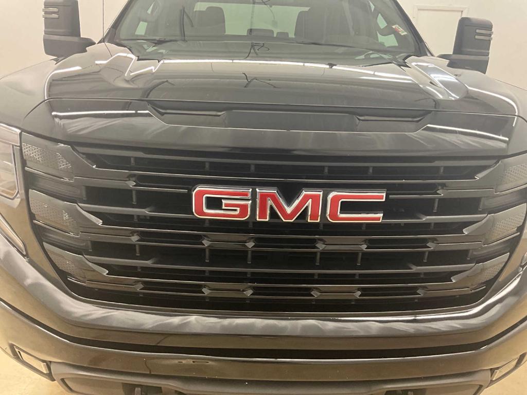 used 2022 GMC Sierra 1500 car, priced at $36,997