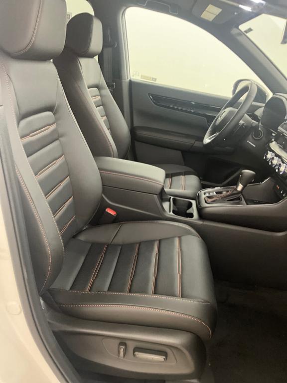 new 2026 Honda CR-V Hybrid car, priced at $42,600