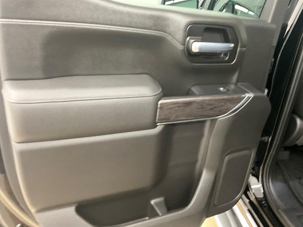 used 2021 Chevrolet Silverado 1500 car, priced at $49,986