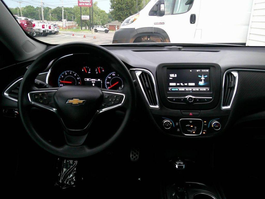 used 2017 Chevrolet Malibu car