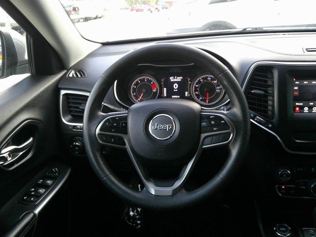 used 2019 Jeep Cherokee car