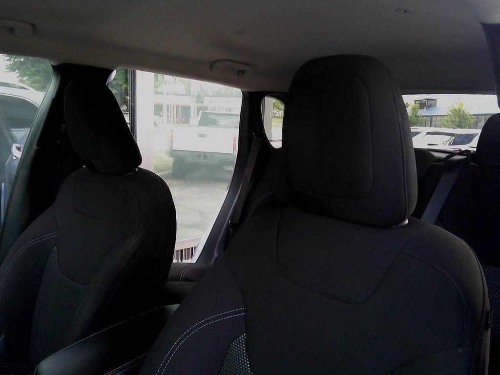 used 2019 Jeep Cherokee car