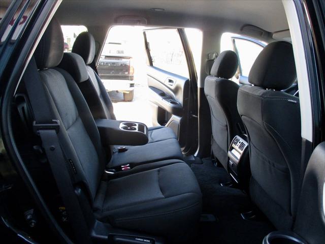 used 2020 Nissan Pathfinder car, priced at $14,995