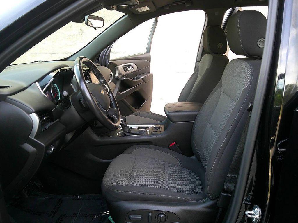 used 2022 Chevrolet Traverse car
