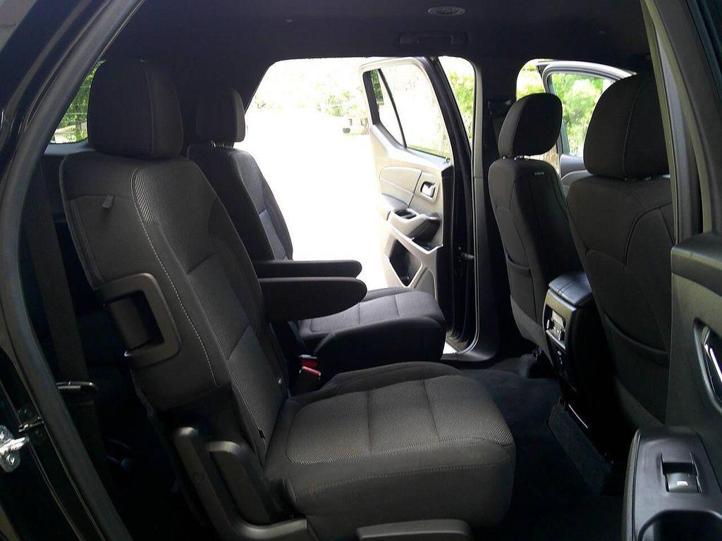 used 2022 Chevrolet Traverse car