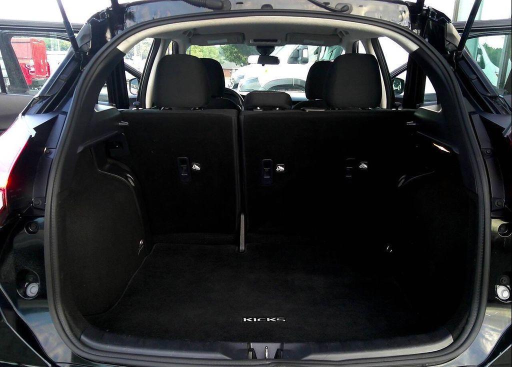 used 2021 Nissan Kicks car