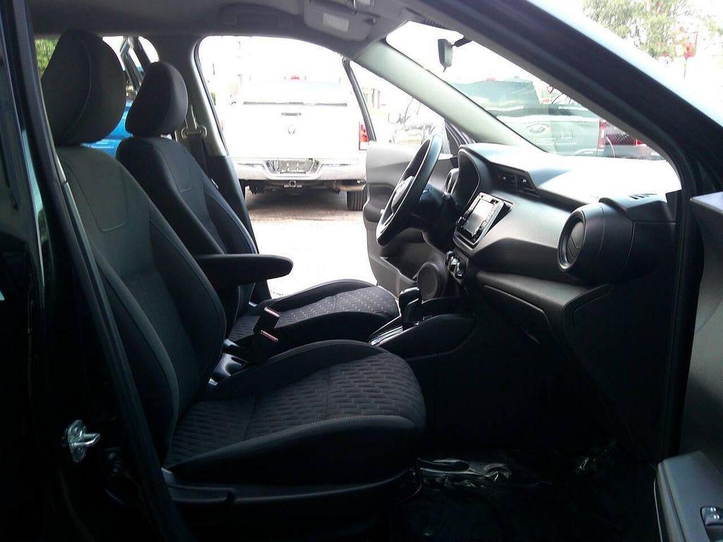 used 2021 Nissan Kicks car