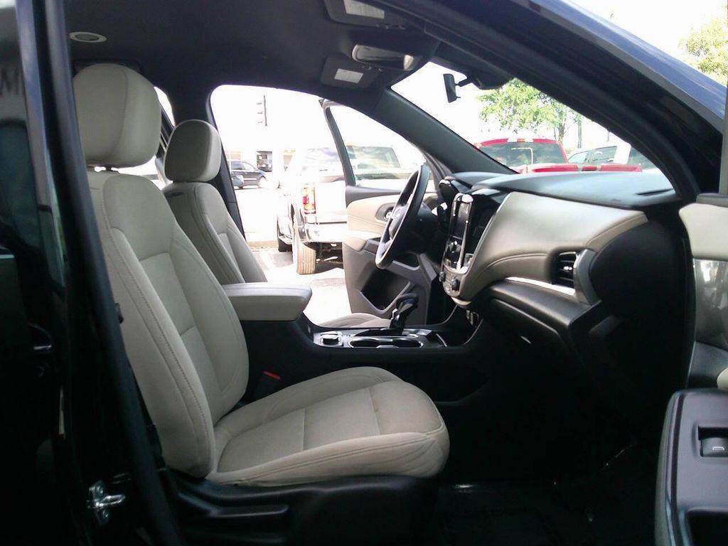 used 2022 Chevrolet Traverse car