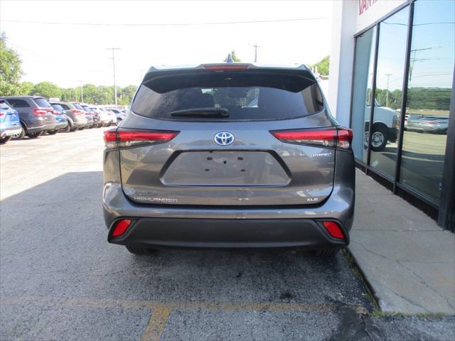 used 2021 Toyota Highlander Hybrid car, priced at $32,795