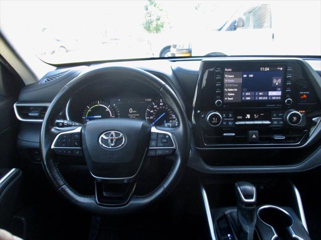 used 2021 Toyota Highlander Hybrid car, priced at $32,795