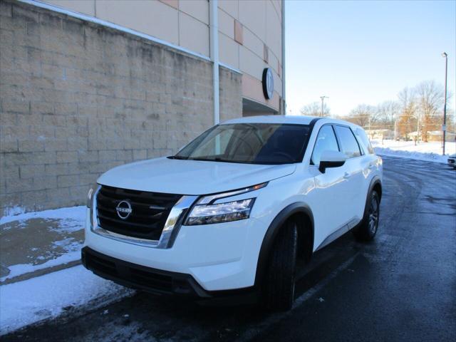used 2022 Nissan Pathfinder car, priced at $20,995