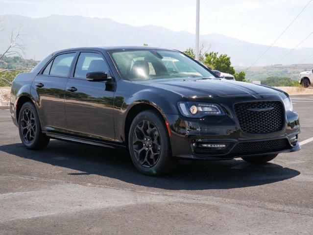 new 2023 Chrysler 300 car