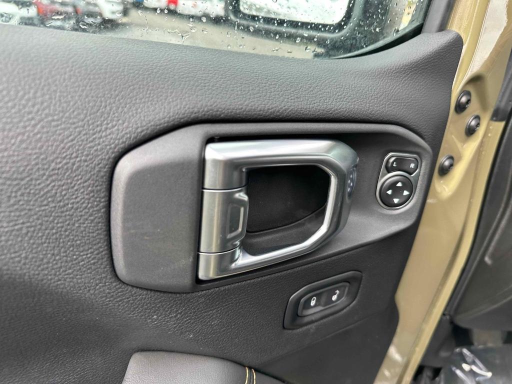new 2025 Jeep Wrangler car, priced at $100,598