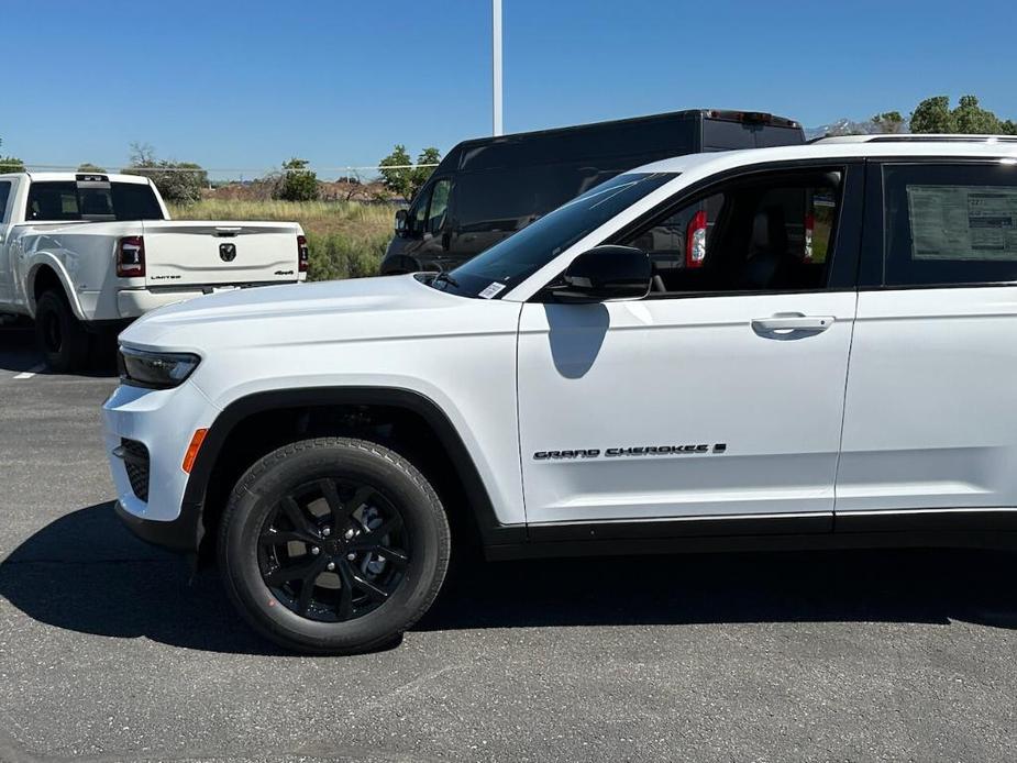 new 2024 Jeep Grand Cherokee car, priced at $41,233