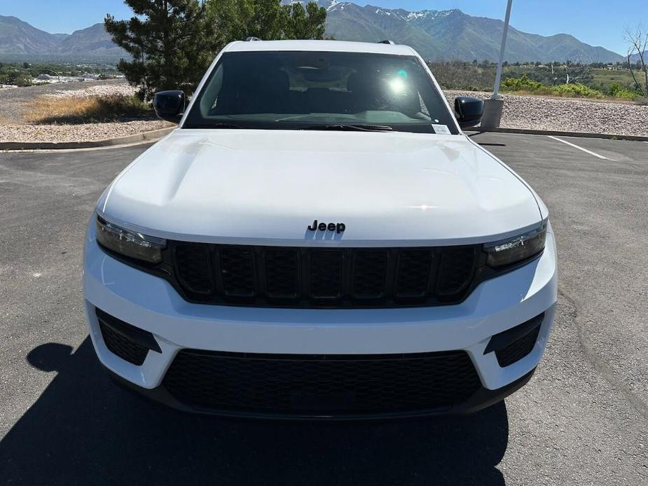 new 2024 Jeep Grand Cherokee car, priced at $41,233