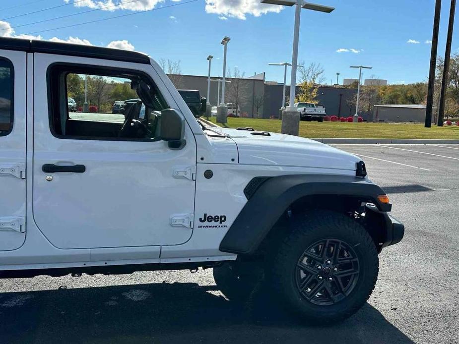 new 2025 Jeep Wrangler car, priced at $46,258