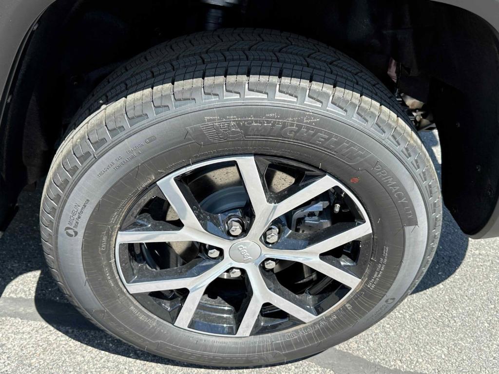 new 2025 Jeep Grand Cherokee car, priced at $50,316