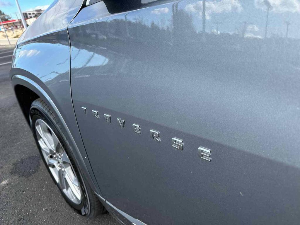 used 2019 Chevrolet Traverse car, priced at $23,414